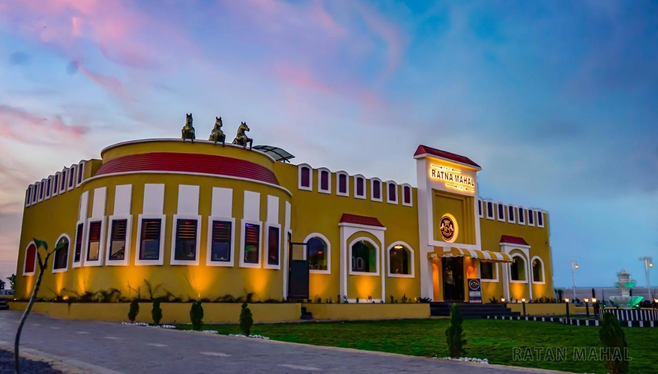 Ratna Mahal Dhāmnod Exteriér fotografie