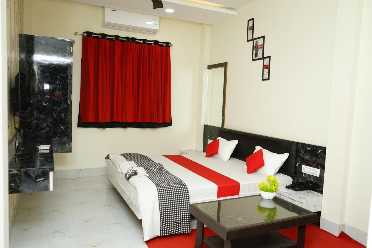 Ratna Mahal Dhāmnod Exteriér fotografie
